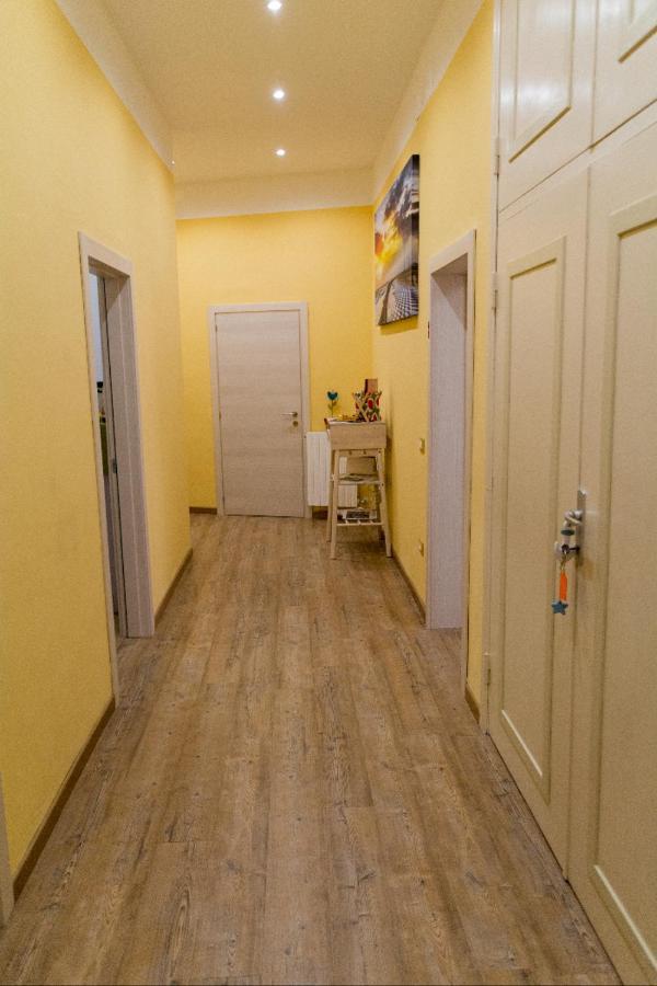 La Casa Dei Nonni Lägenhet Livorno Exteriör bild