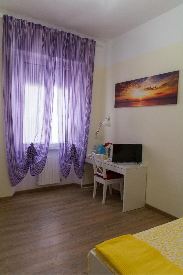 La Casa Dei Nonni Lägenhet Livorno Exteriör bild