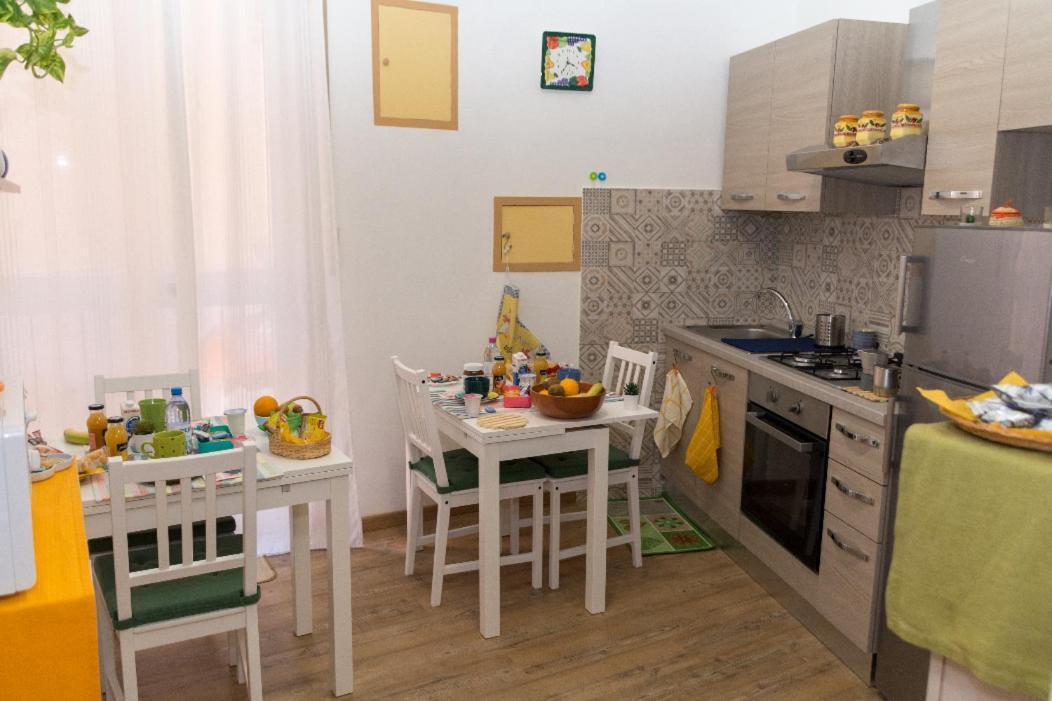 La Casa Dei Nonni Lägenhet Livorno Exteriör bild