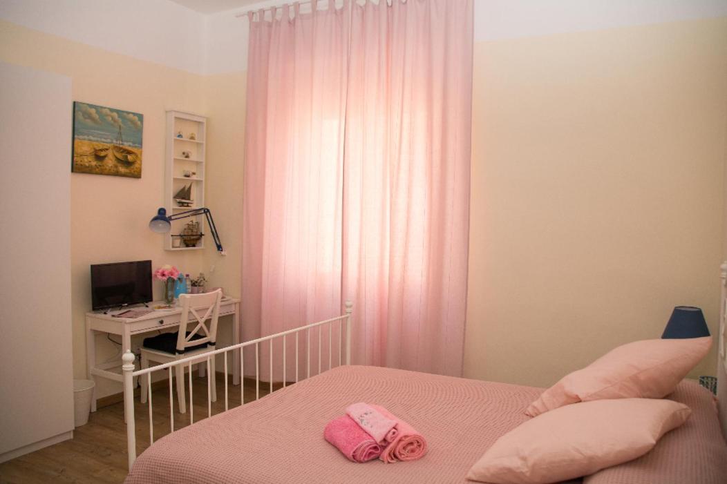 La Casa Dei Nonni Lägenhet Livorno Exteriör bild