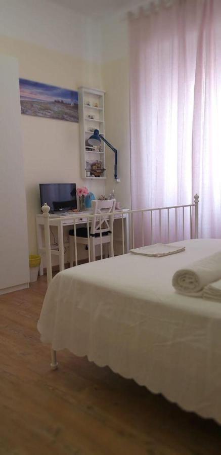 La Casa Dei Nonni Lägenhet Livorno Exteriör bild